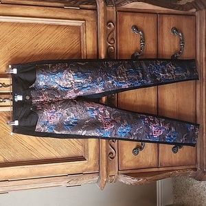 NWOT Venus Brocade and Black Skinny Jeans size 4